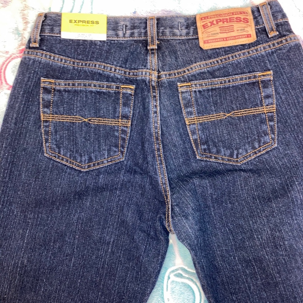 NWT Express Low Rise Flare Jeans - Sz 7/8 Regular​